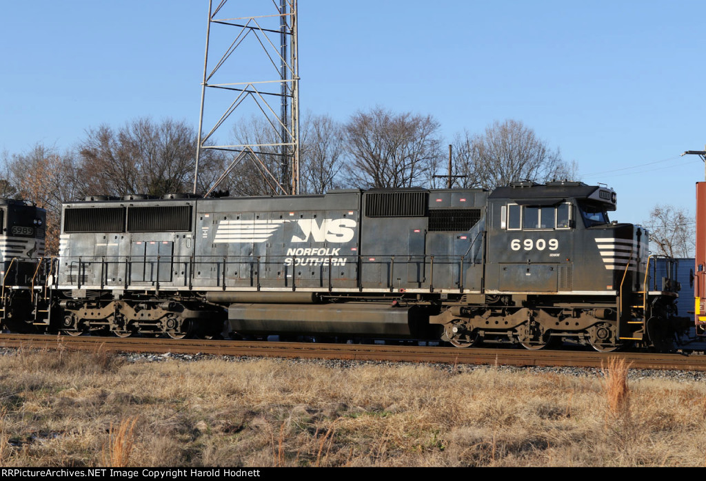 NS 6909